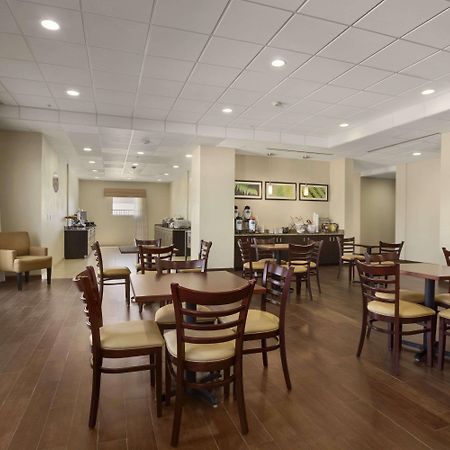 Petrostay Inn & Suites Cotulla Eksteriør billede
